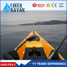 2016 nuevo barco de pesca del deporte del pescador del diseño nuevo / HDPE Kayak Roto molde / barco de paleta